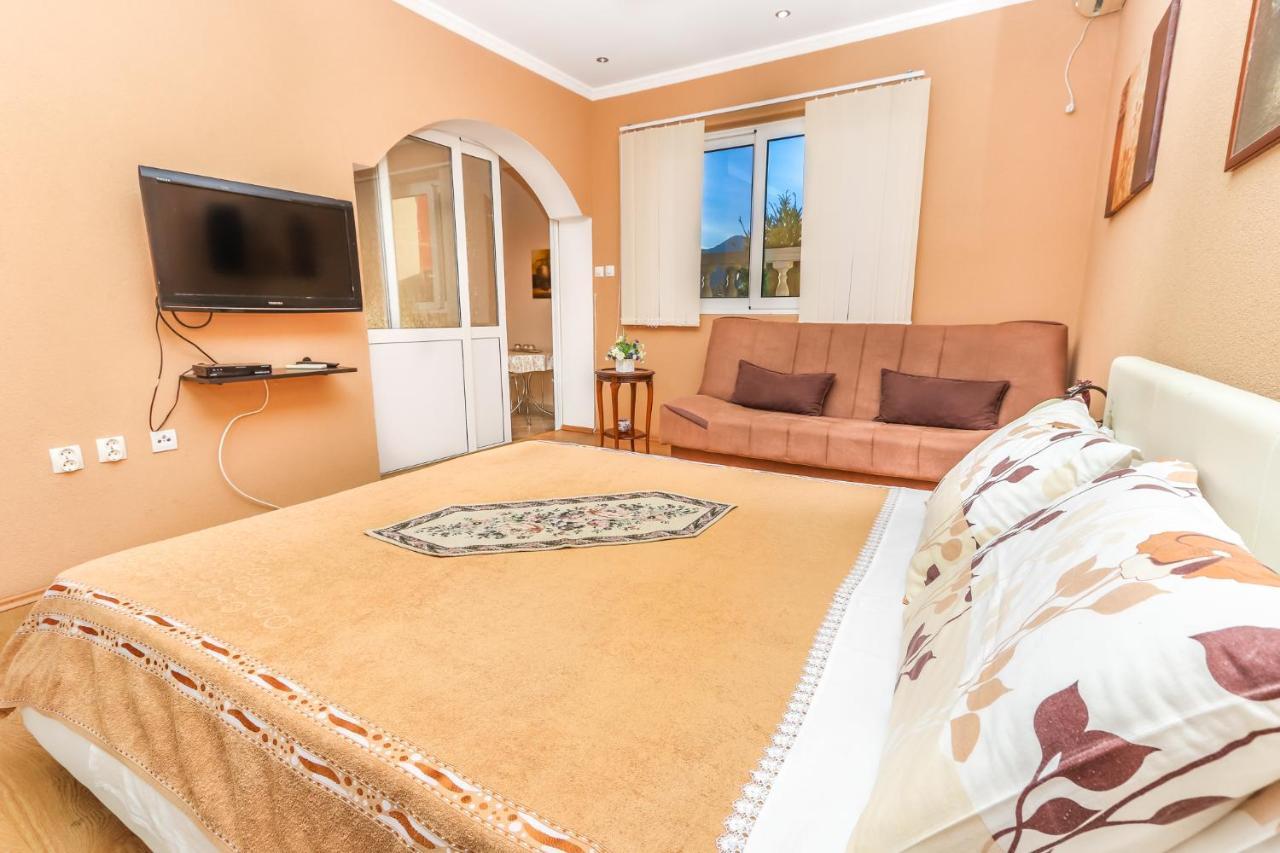 Villa Lastva Apartments ติวัต ภายนอก รูปภาพ