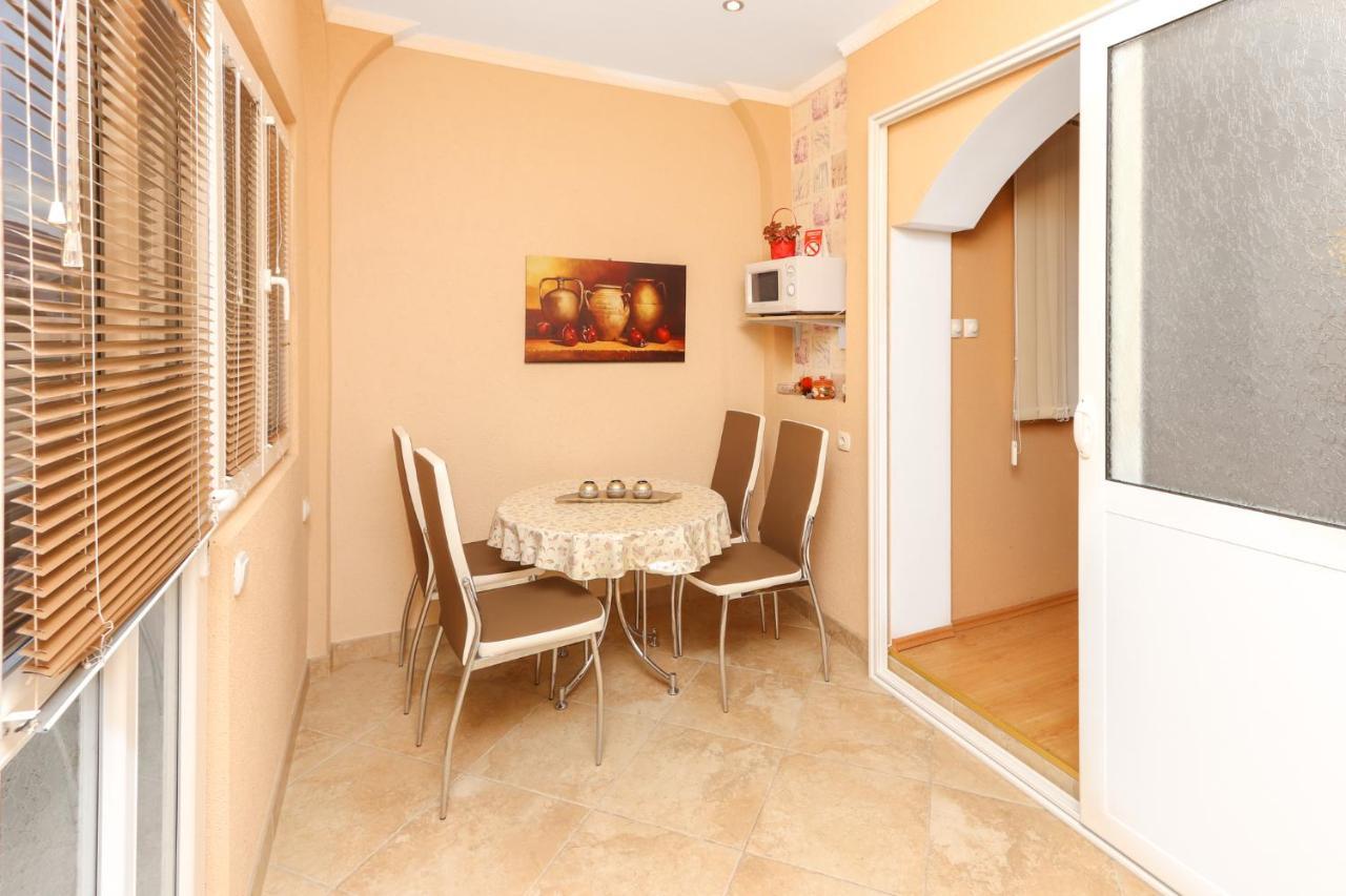 Villa Lastva Apartments ติวัต ภายนอก รูปภาพ