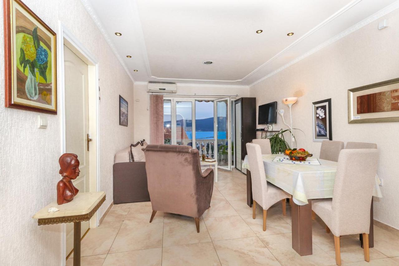 Villa Lastva Apartments ติวัต ภายนอก รูปภาพ