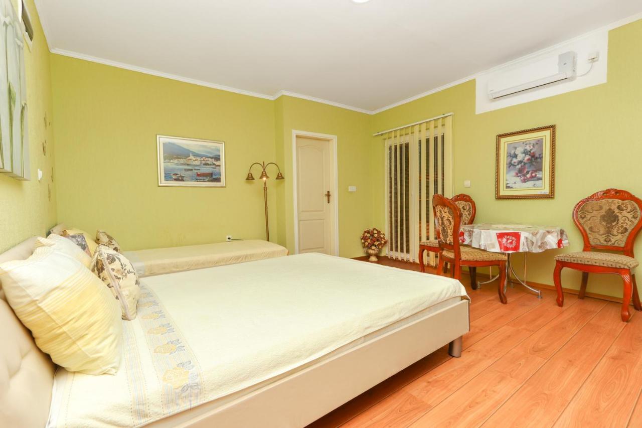 Villa Lastva Apartments ติวัต ภายนอก รูปภาพ